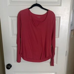 Old Navy Women's Rose Long Sleeve Tee